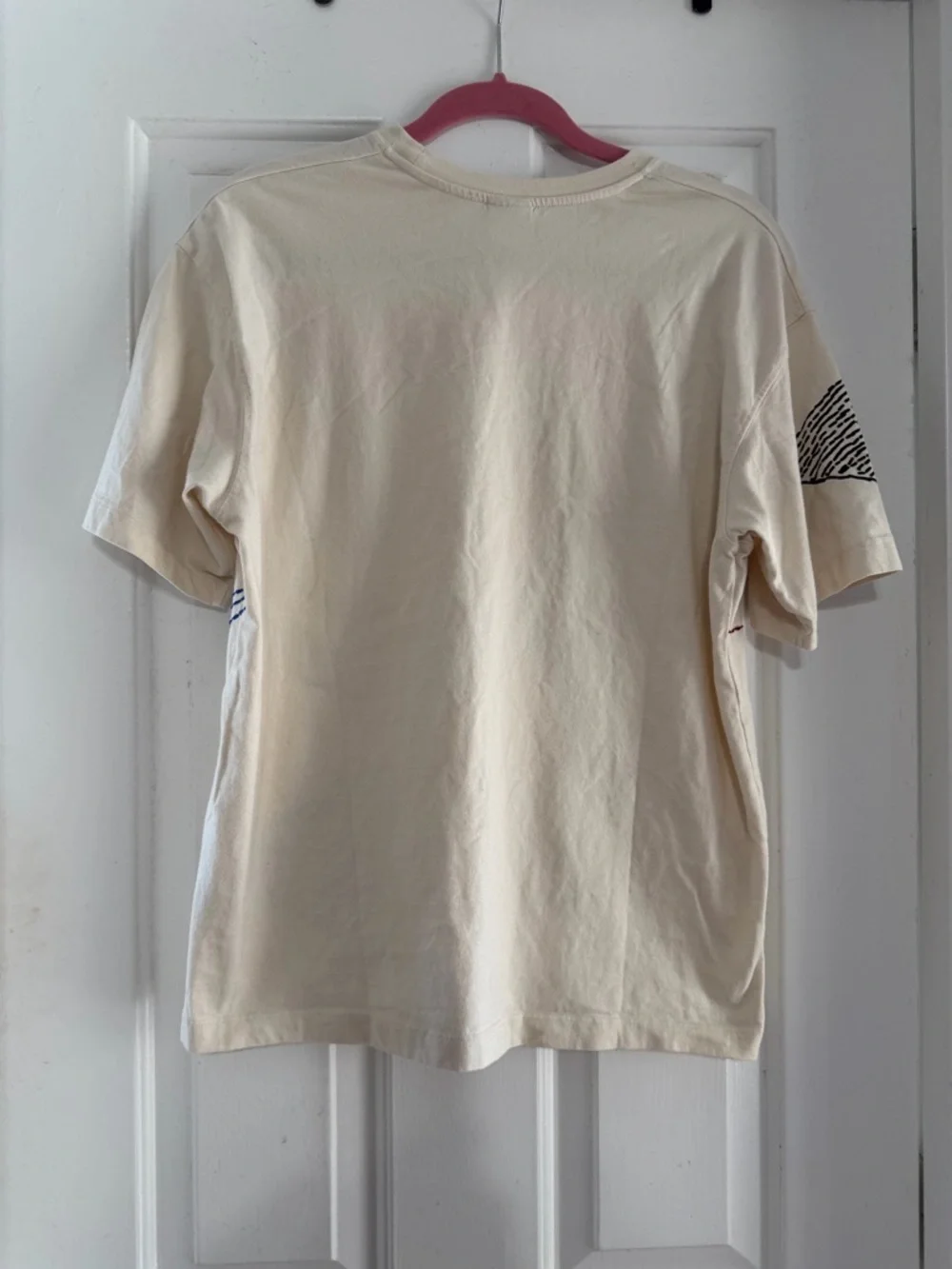 ZARA Cream Tee with Red and Burgundy Stitching Love Tee - Picture 4 of 4